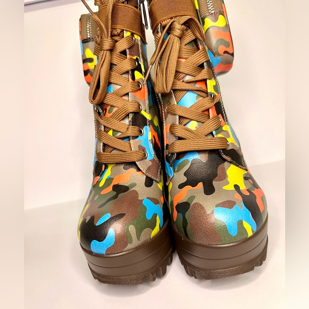 New! Camo Print Combat Boots - Chunky Lug Sole Colorful Camouflage Platform Heel - Picture 9 of 12